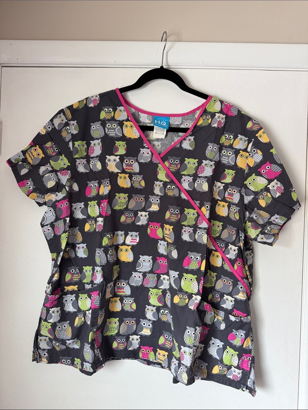 Scrub HQ Women’s Owl Scrub Top